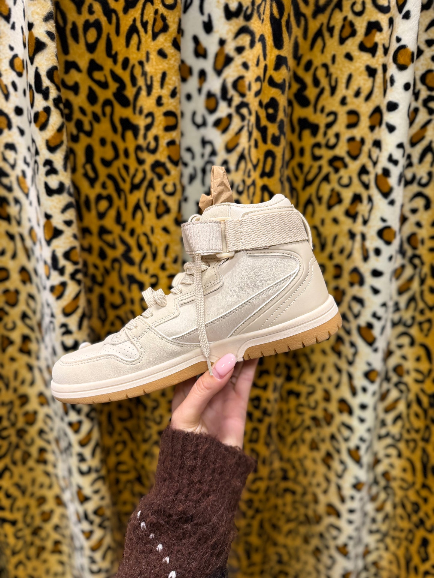 255-26 Zara sneakers maat 37