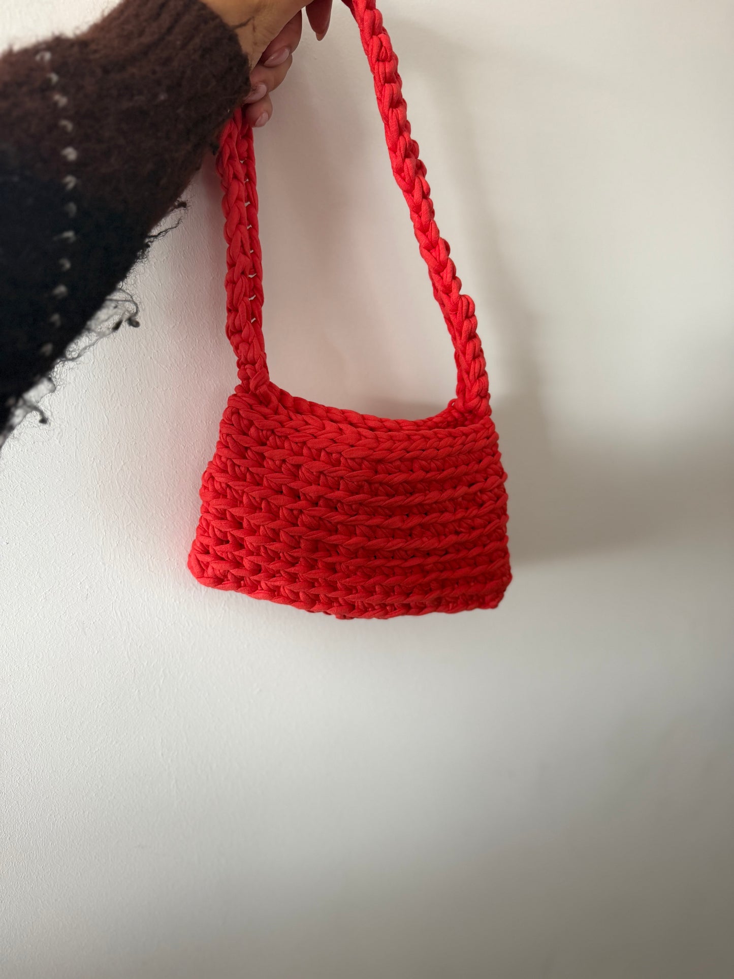 270-29 Crochet tas rood small