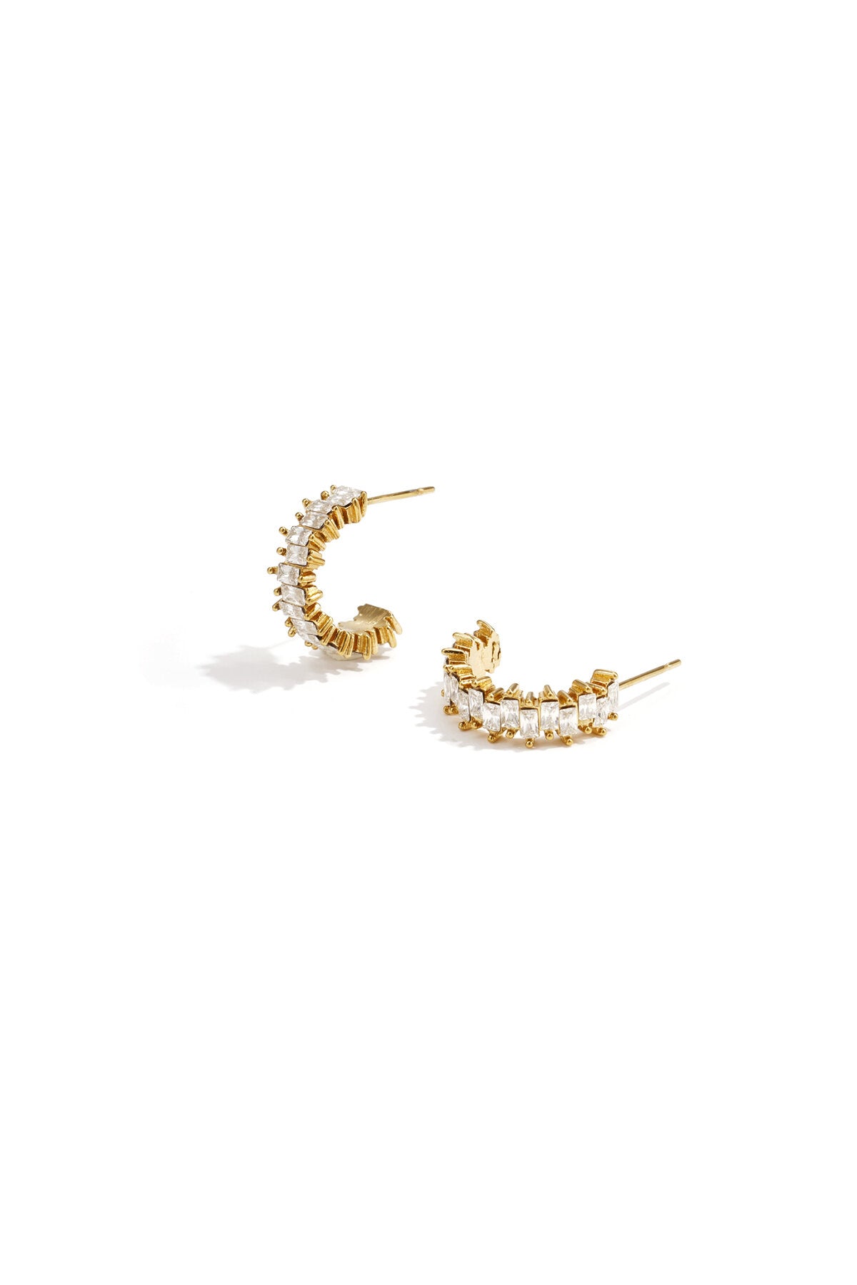Earrings with zigzag stones