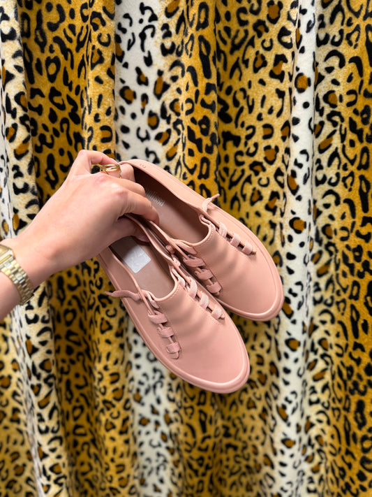 31-84 Melissa sneakers maat 38