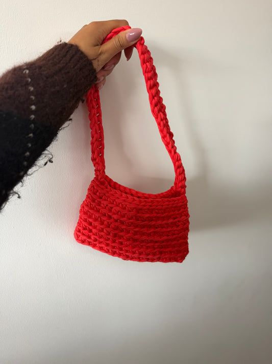 270-29 Crochet tas rood small